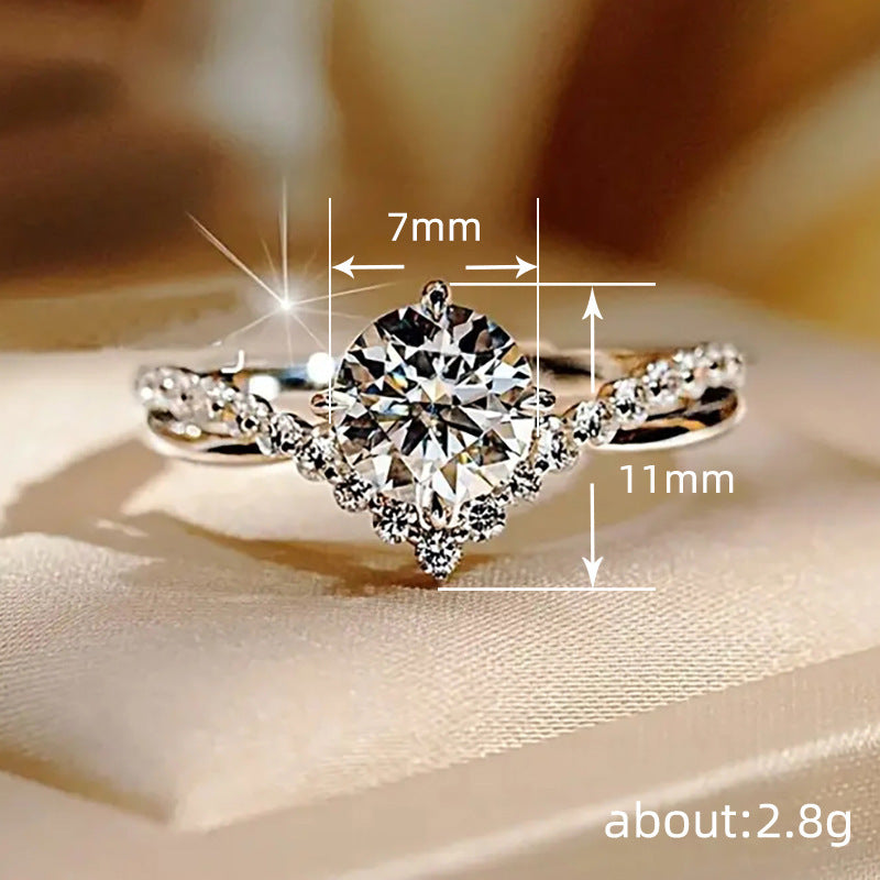 Zircon Four-claw V-shaped Index Finger Ring