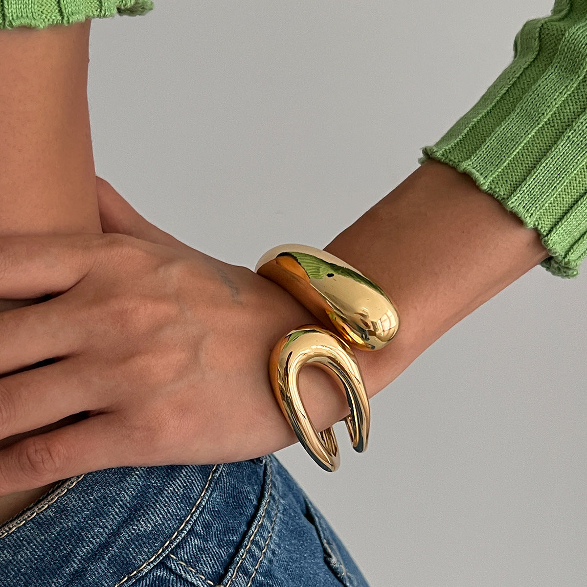 Women's Fashion Irregular With Personality Alloy Bracelet