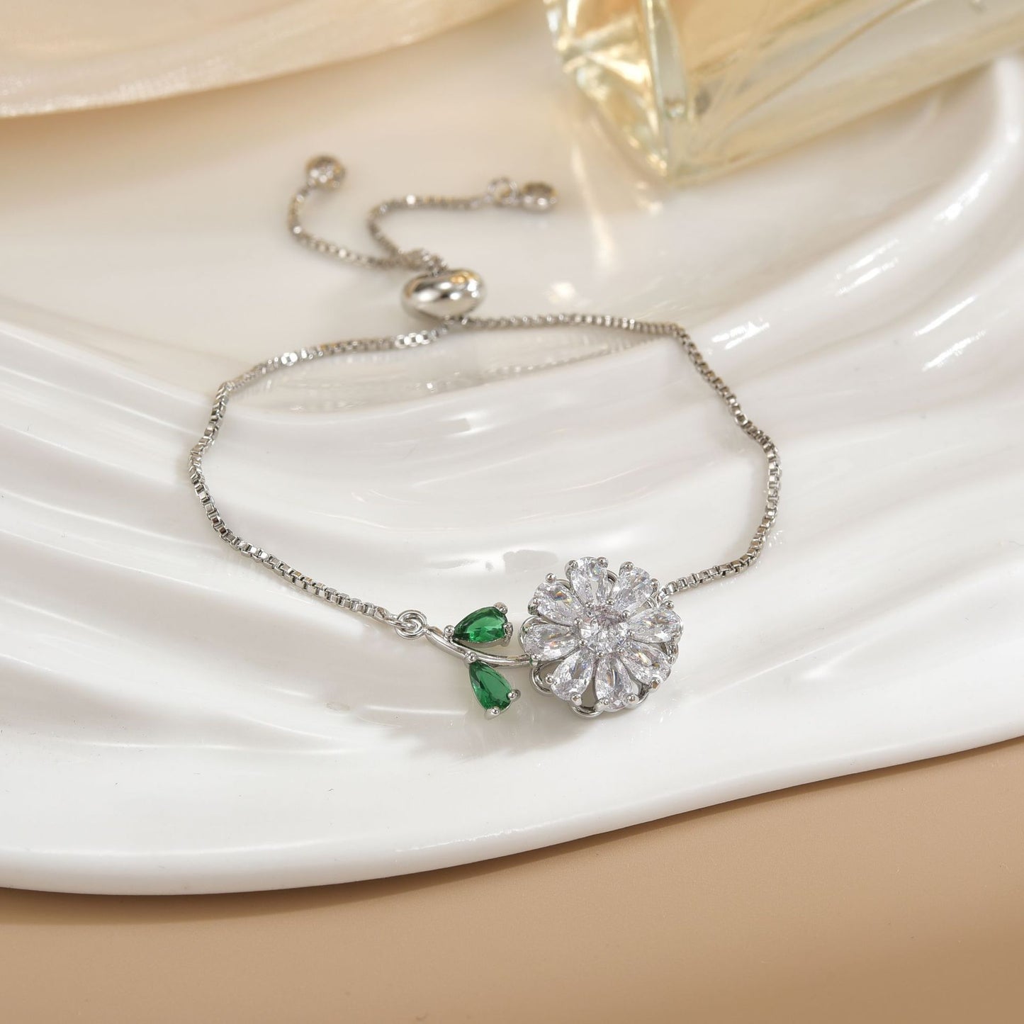 Simple Rotatable Flower Color-preserving Pure Copper Gold-plated Bracelet