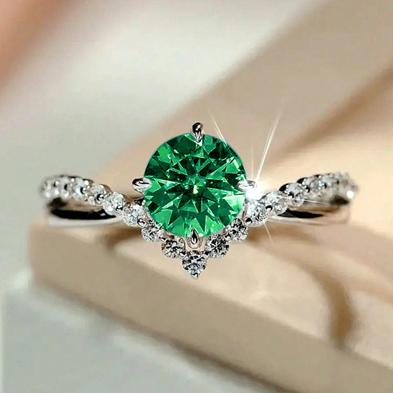 Zircon Four-claw V-shaped Index Finger Ring