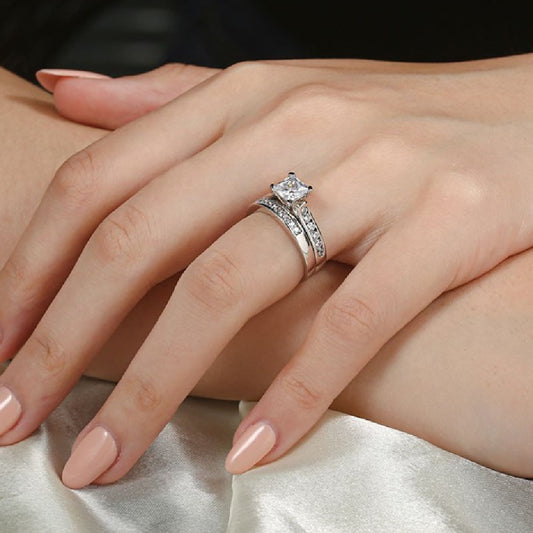 Men And Women Simple Fashion Zircon Ring Set
